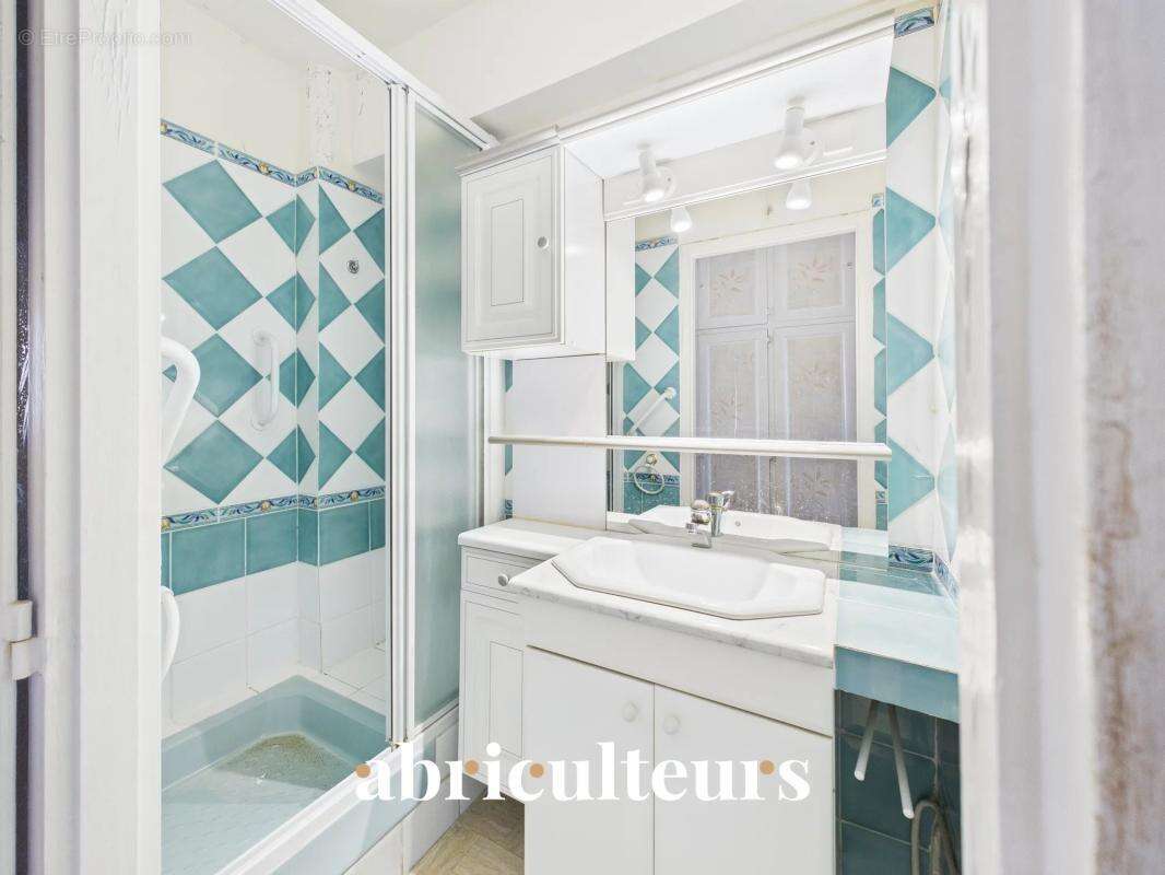 Appartement à PARIS-12E