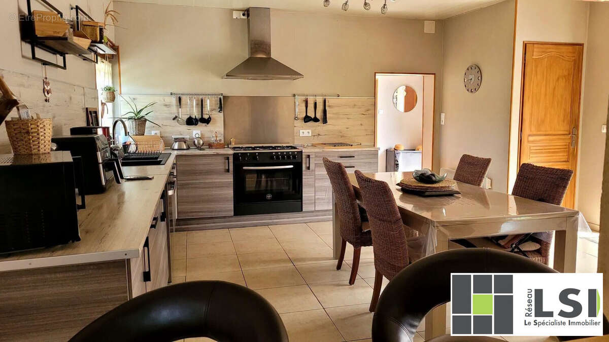 Maison 125 m² à Barzy-En-Thierache  - photo 6