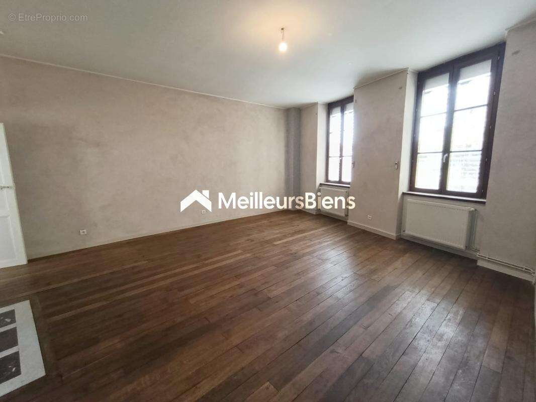 Appartement à BOURBONNE-LES-BAINS