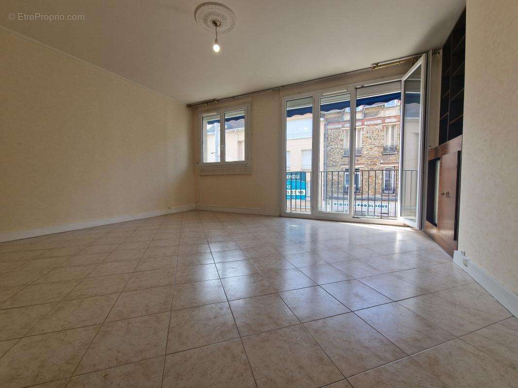 Appartement à VAIRES-SUR-MARNE