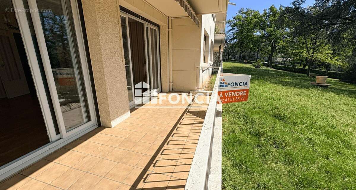 Appartement à AVRILLE