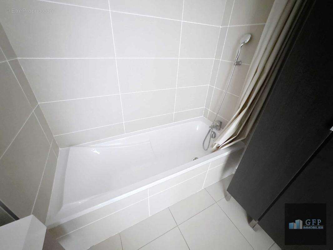 Appartement à BORMES-LES-MIMOSAS