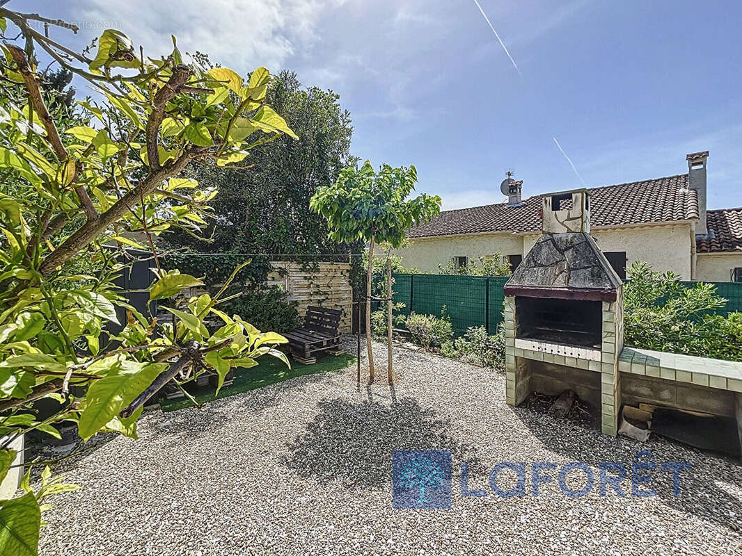 Appartement à SIX-FOURS-LES-PLAGES