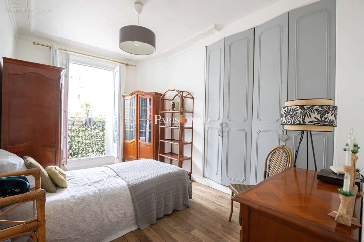 Appartement à PARIS-18E