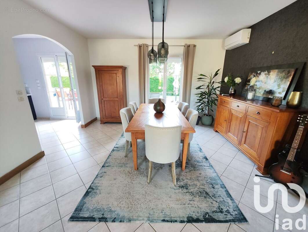 Photo 3 - Maison à AUNEUIL