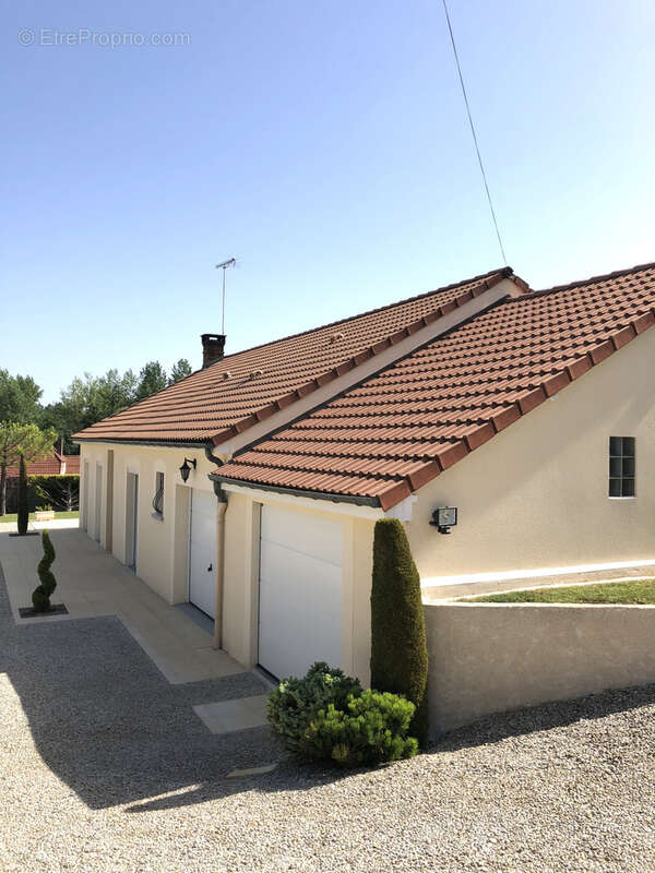 Maison à SAINT-HILAIRE-SOUS-ROMILLY