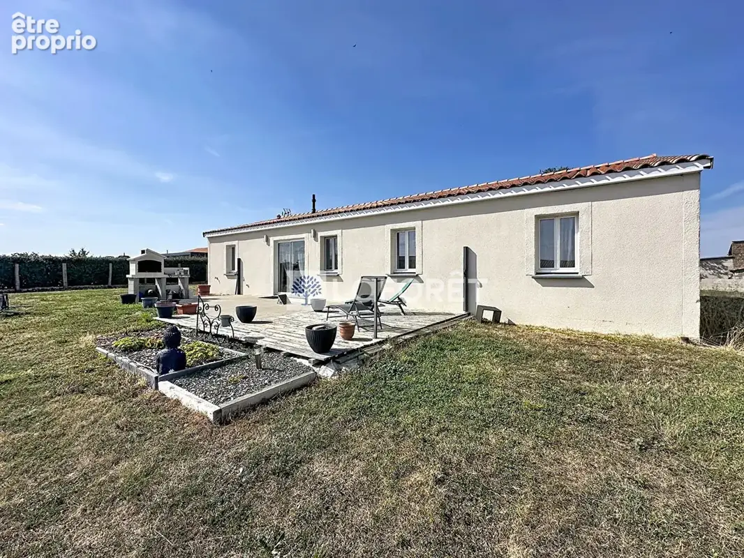 Maison Availles Thouarsais 1711 m2 - photo 2