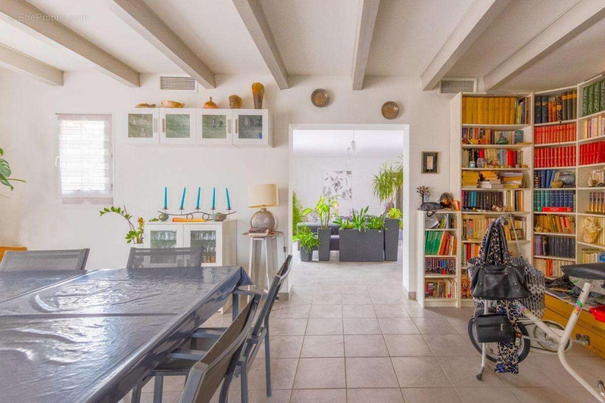 Maison à AIGUES-VIVES