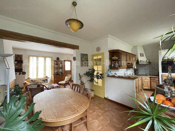 Salon-SAM - Maison à BRUNOY