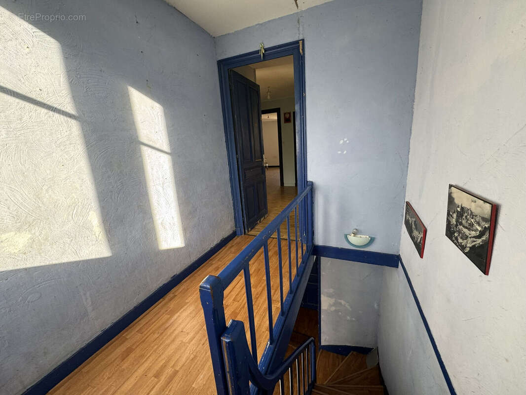 Photo 5 - Appartement à COURS-LA-VILLE