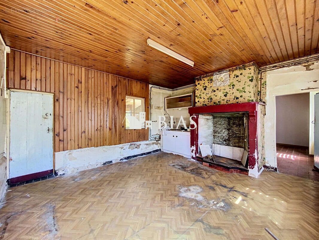 Maison à VILLERS-ECALLES