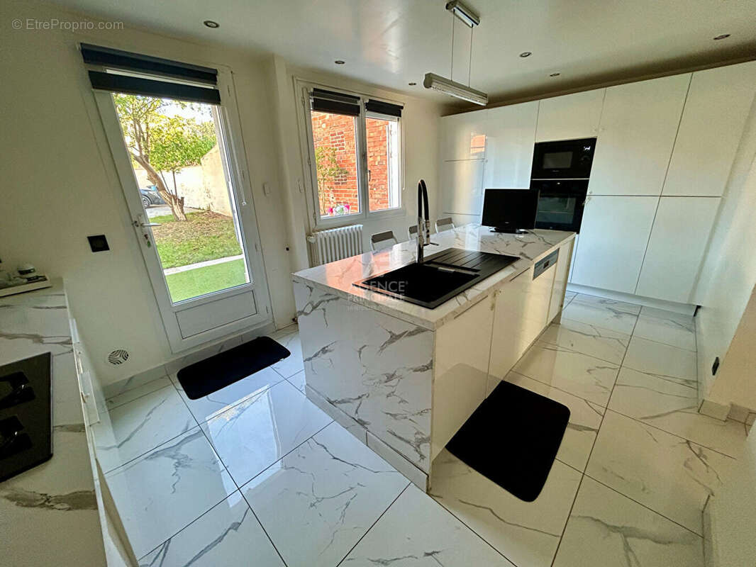 Maison à CARRIERES-SOUS-POISSY