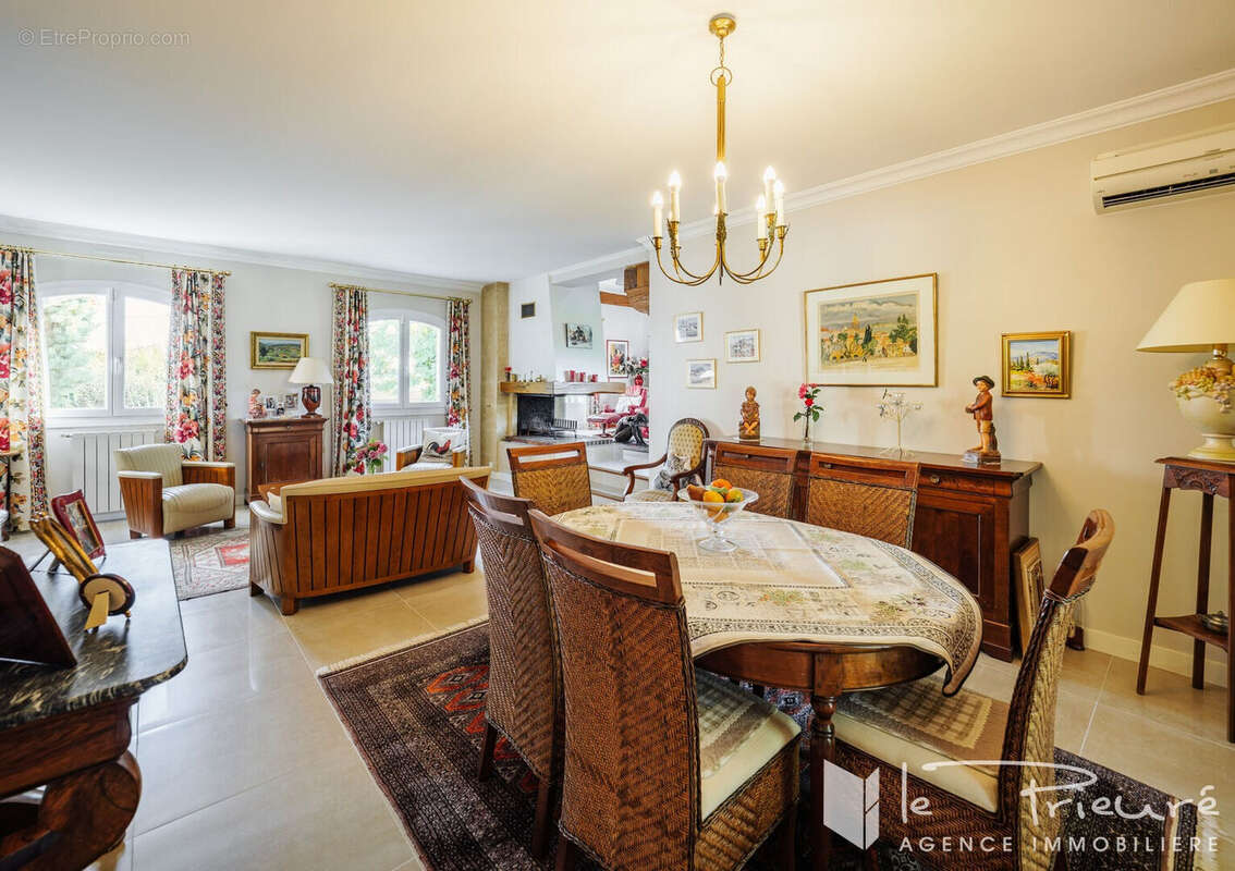 Spacieuse maison familiale avec parc, piscine chauffée et belles prestations - photo 5