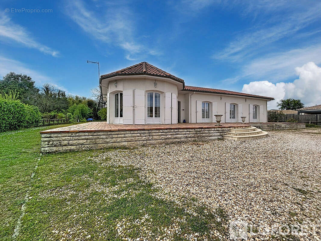 Maison à SAINT-ANDRE-DE-CUBZAC