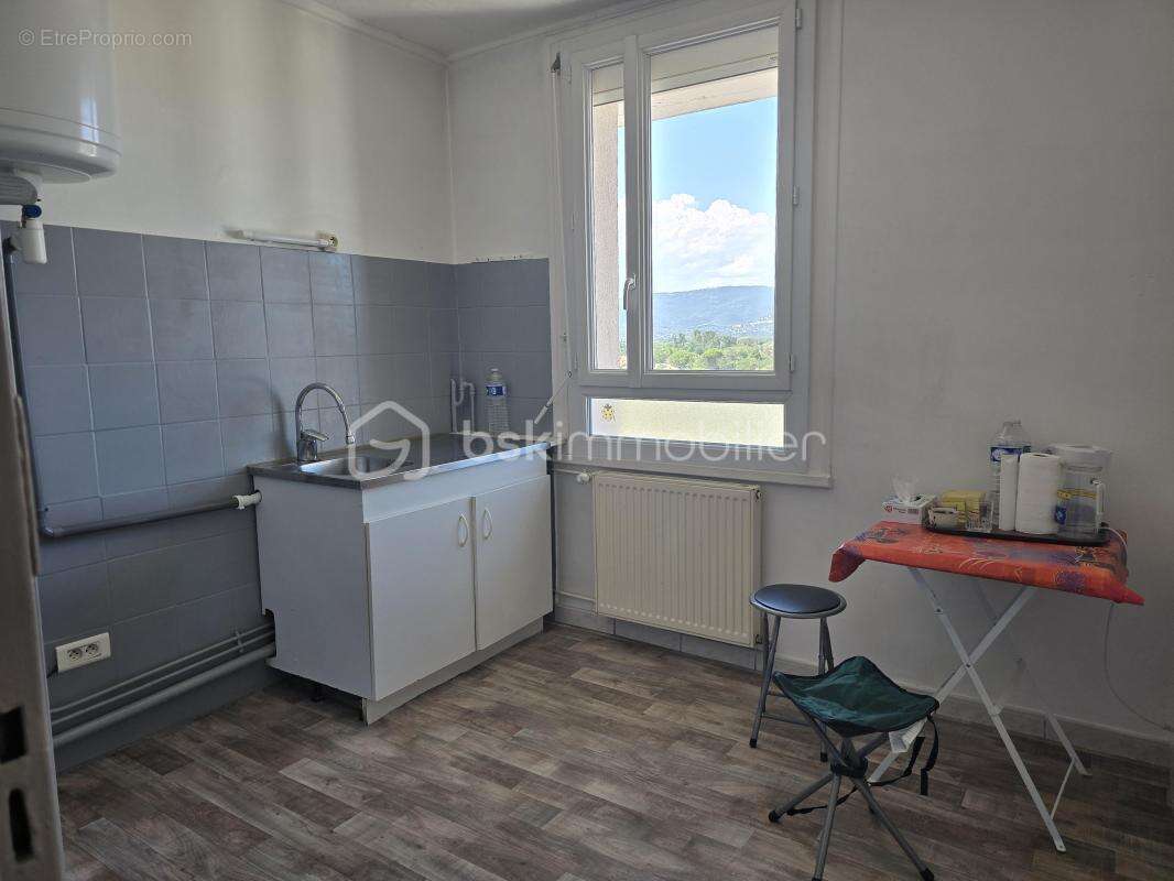 Appartement F3 lumineux avec balcon et vue panoramique – Nocaze- Montélimar - photo 2