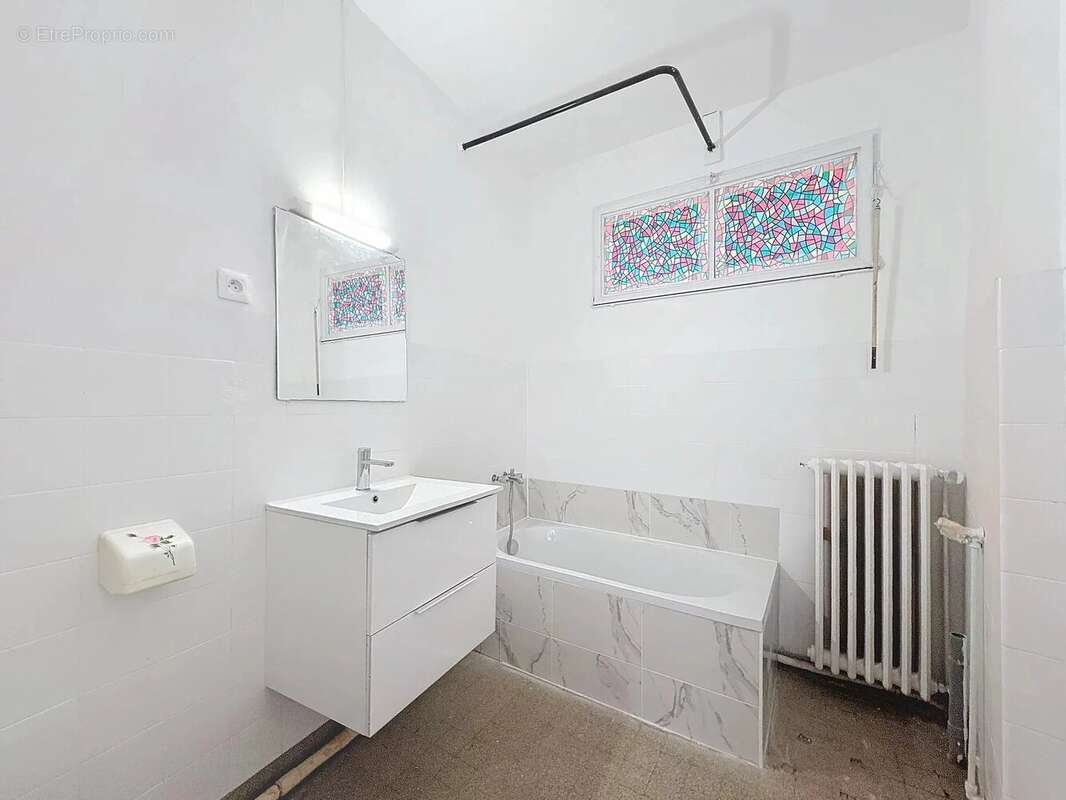 Vente appartement T2 - Busca / Port Saint-Sauveur - photo 3