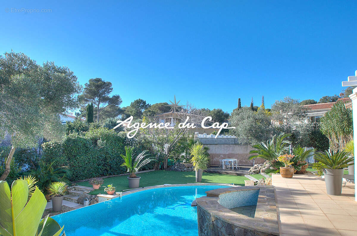 Maison à FREJUS