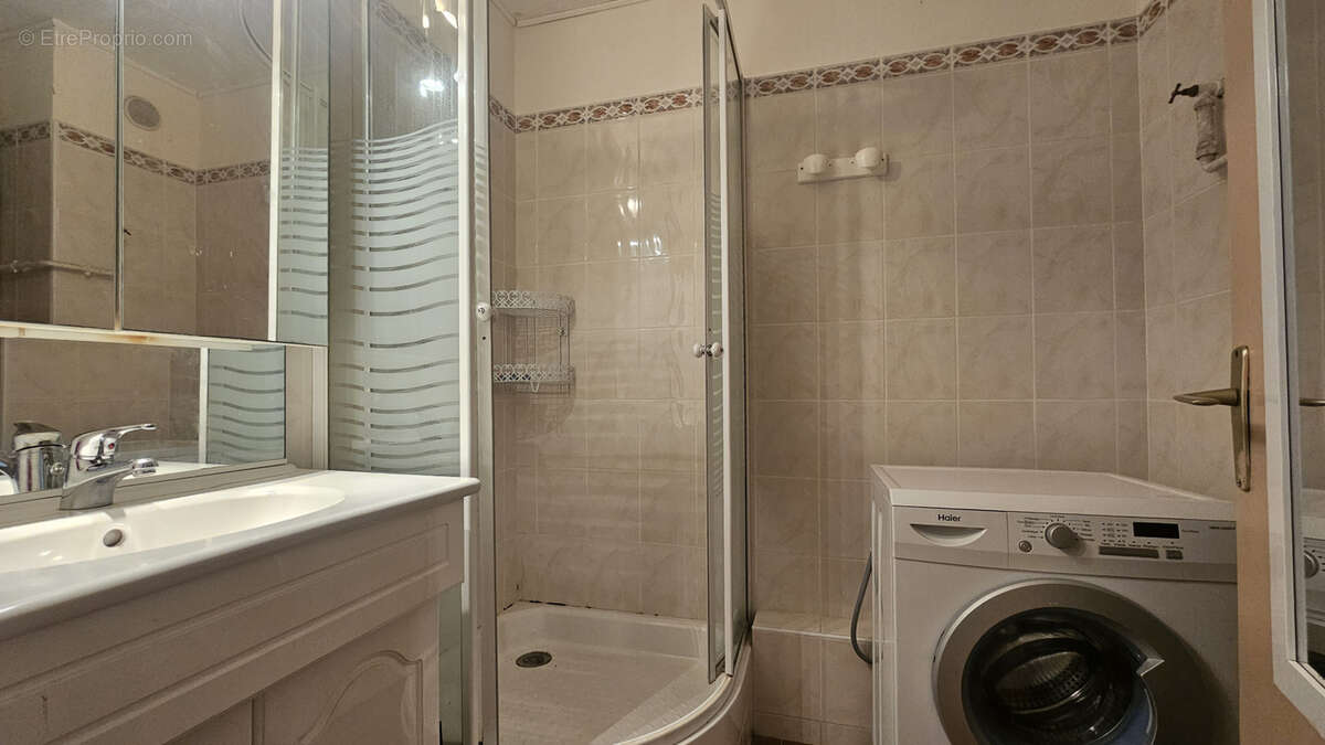 Appartement à SAINT-CYR-SUR-MER