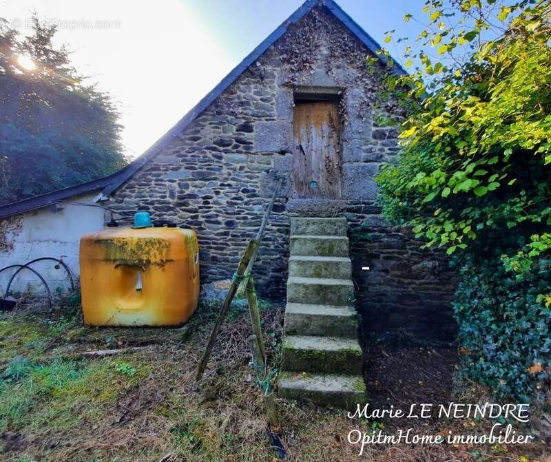 Maison à KERGRIST-MOELOU