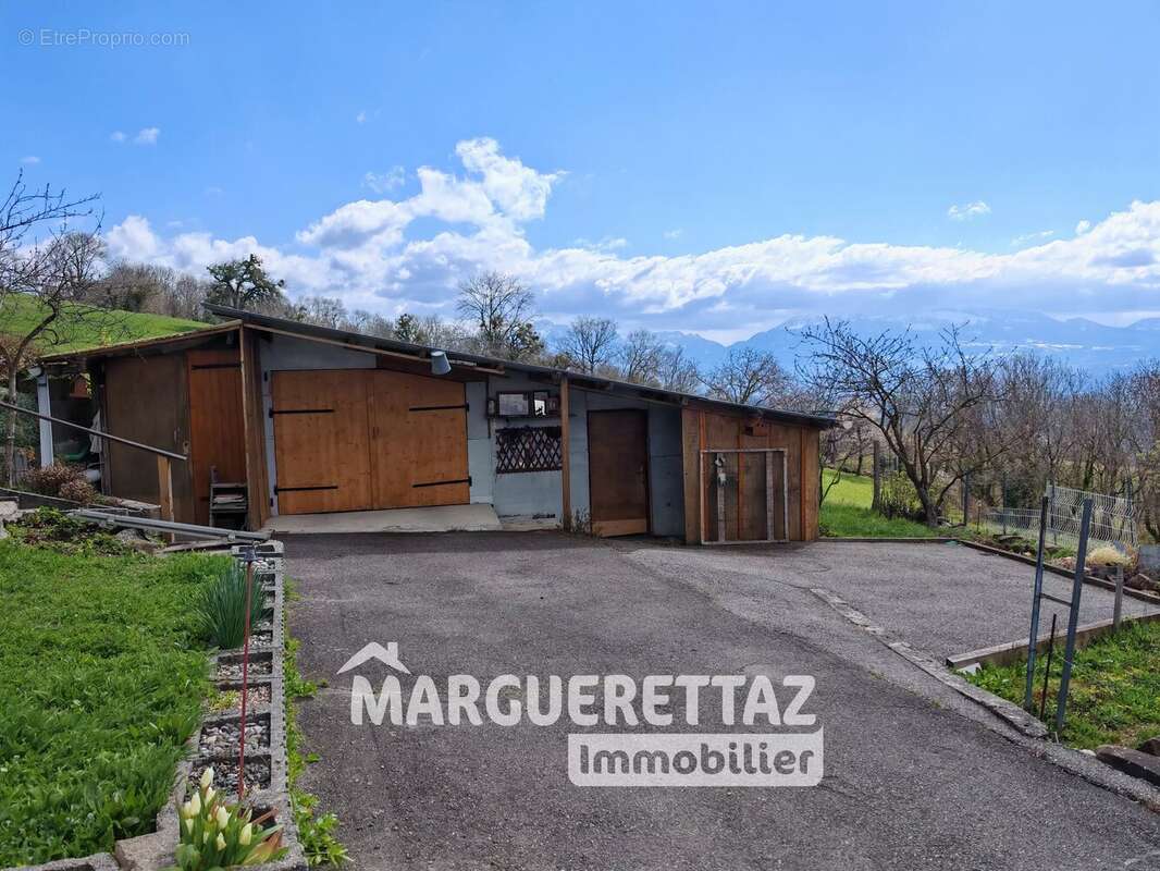 Appartement à CRANVES-SALES