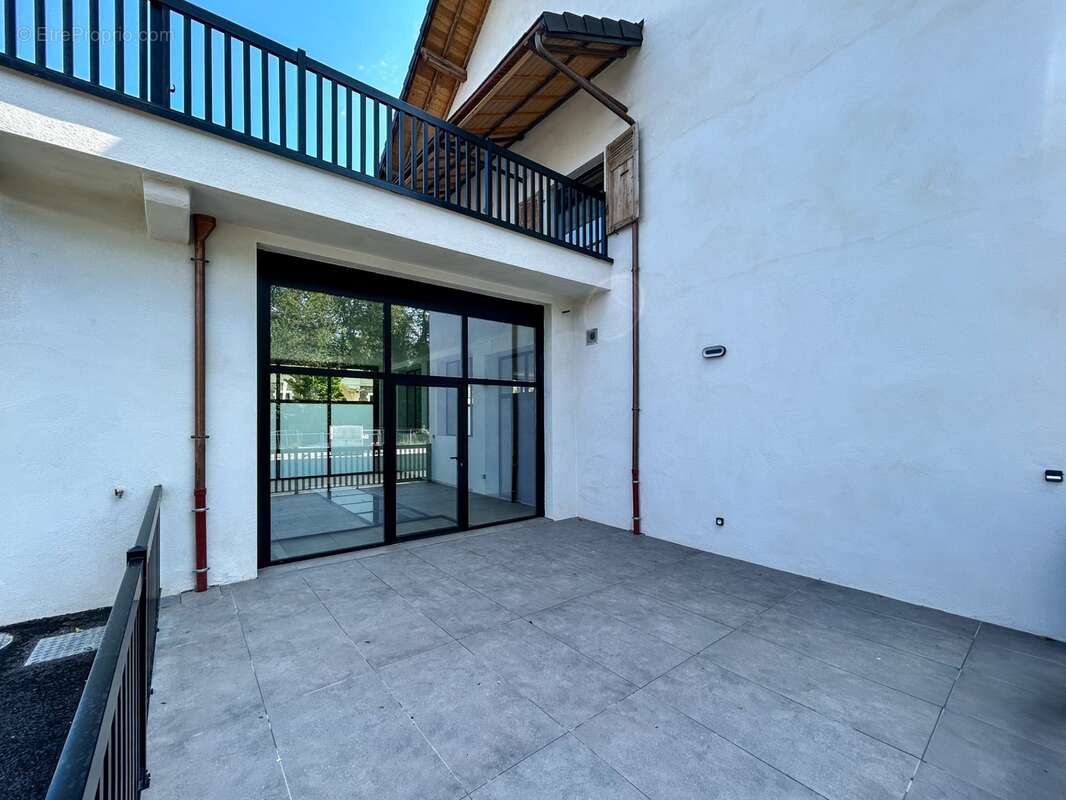 À vendre – Magnifique appartement T4 traversant de 196,16 m² au sol à Viuz-en-Sallaz - photo 3