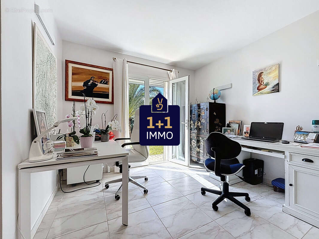 Maison à ROQUEBRUNE-SUR-ARGENS