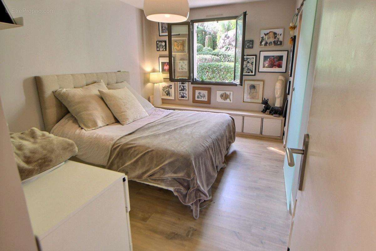 Appartement à VILLENEUVE-LOUBET