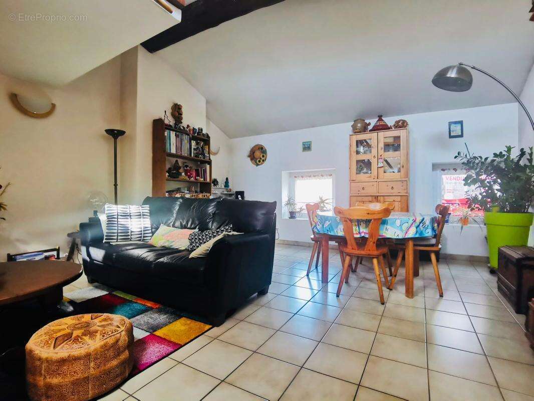 Appartement 2 chambres - garage - cave - centre ville - photo 7