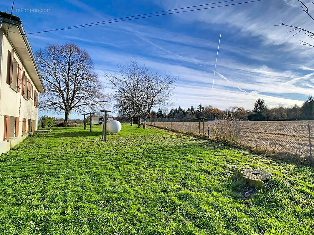 Maison à SAINT-JUNIEN