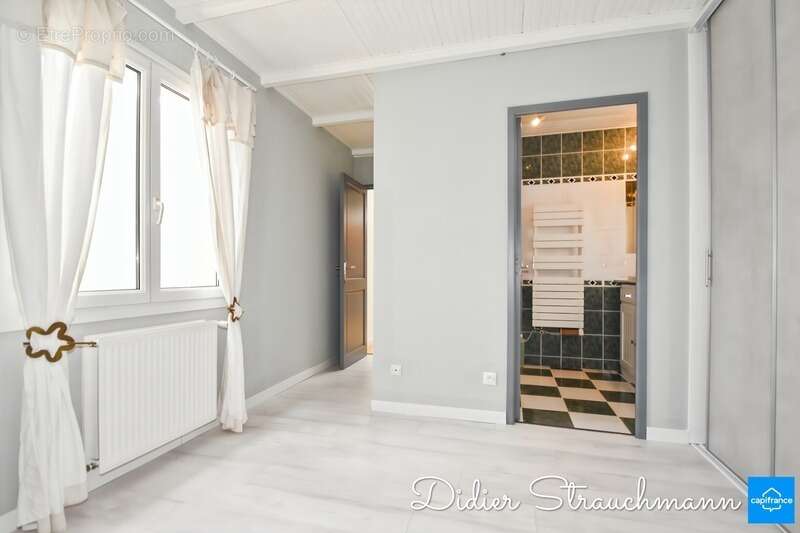 Maison à vendre 4 pièces LA JARRIE (17) - photo 9