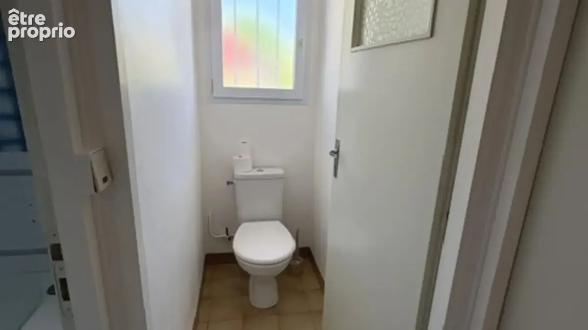 Maison de plain-pied avec jardin, garage et véranda, à 15 km des plages - photo 12