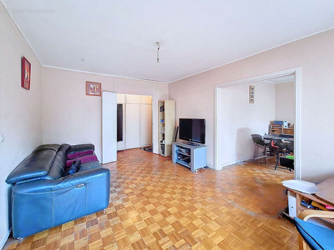 Appartement à THIAIS
