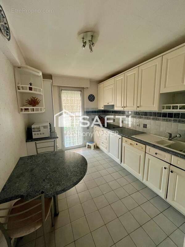 Appartement 93 m² à Saint-Laurent-Du-Var  - photo 4