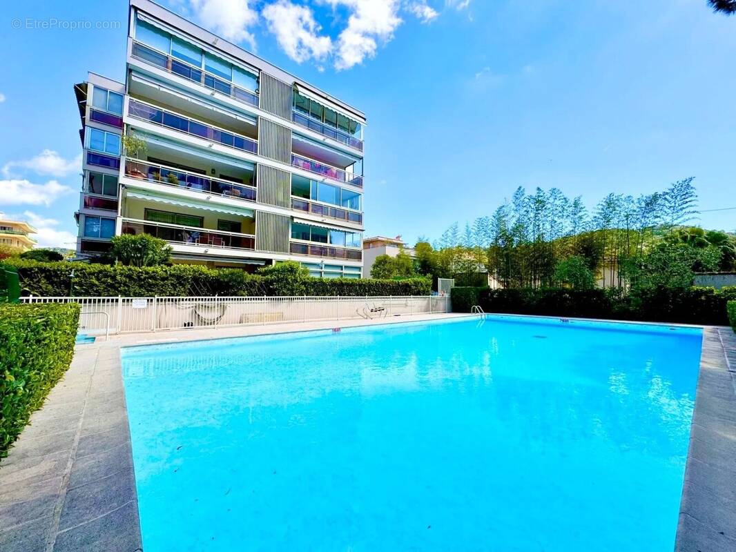 Appartement à LE CANNET