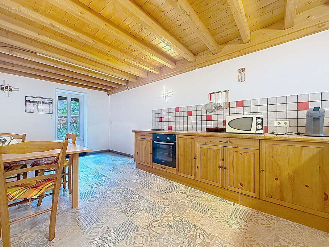 Maison Ruy Montceau 5 pièces 160 m2 - photo 2