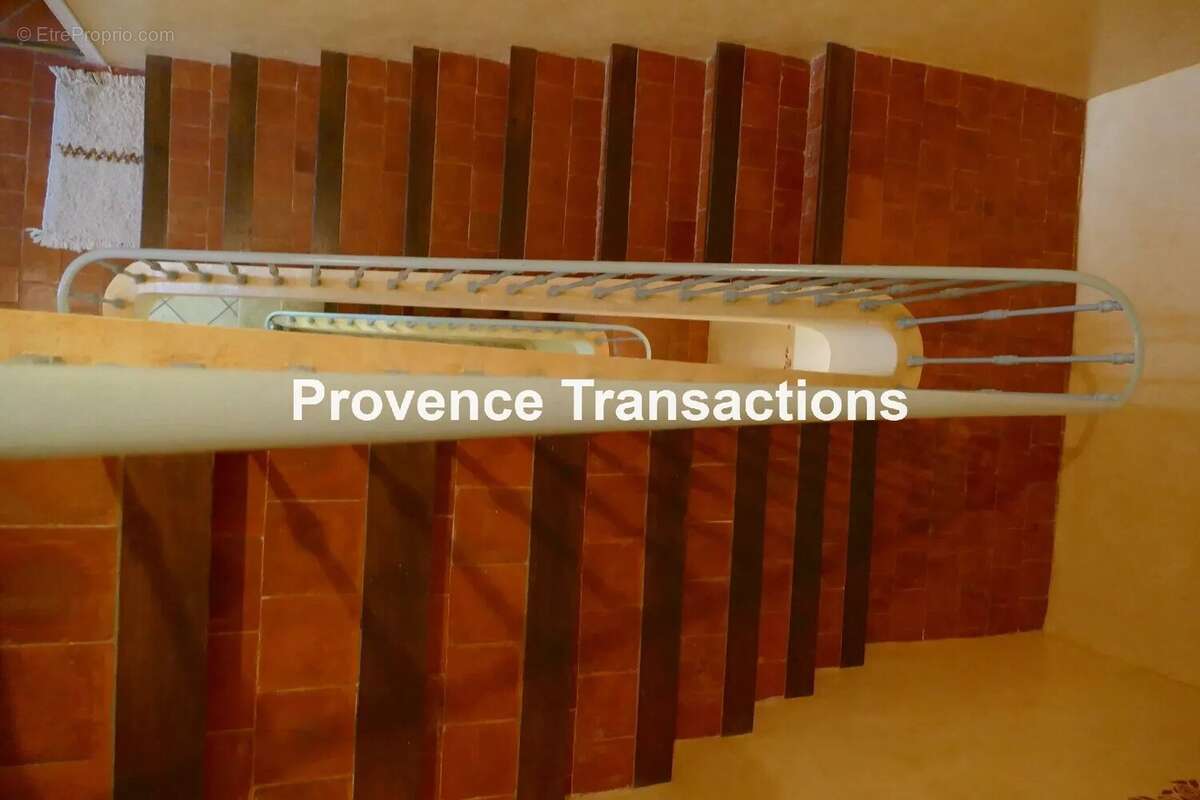 authentique mas rénové sur 2890m2 ! - photo 15
