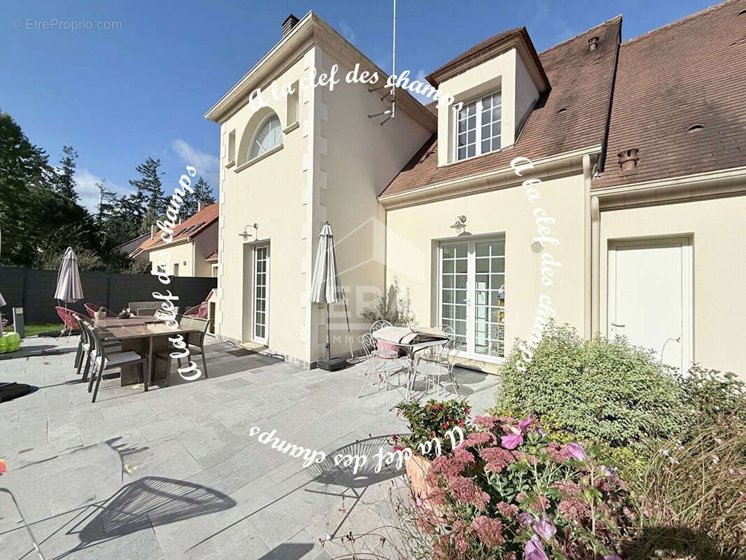 Maison à GIF-SUR-YVETTE
