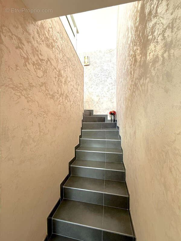Berstett - L’esprit maison dans une petite copropriété   5 pièces de 141,63 m2 avec jardin, terrasse, garage - photo 17