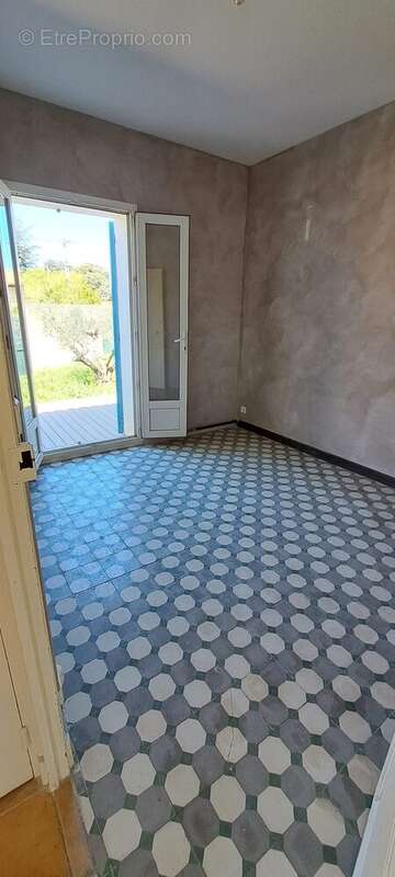 Maison 70 m² à Pelissanne  - photo 7