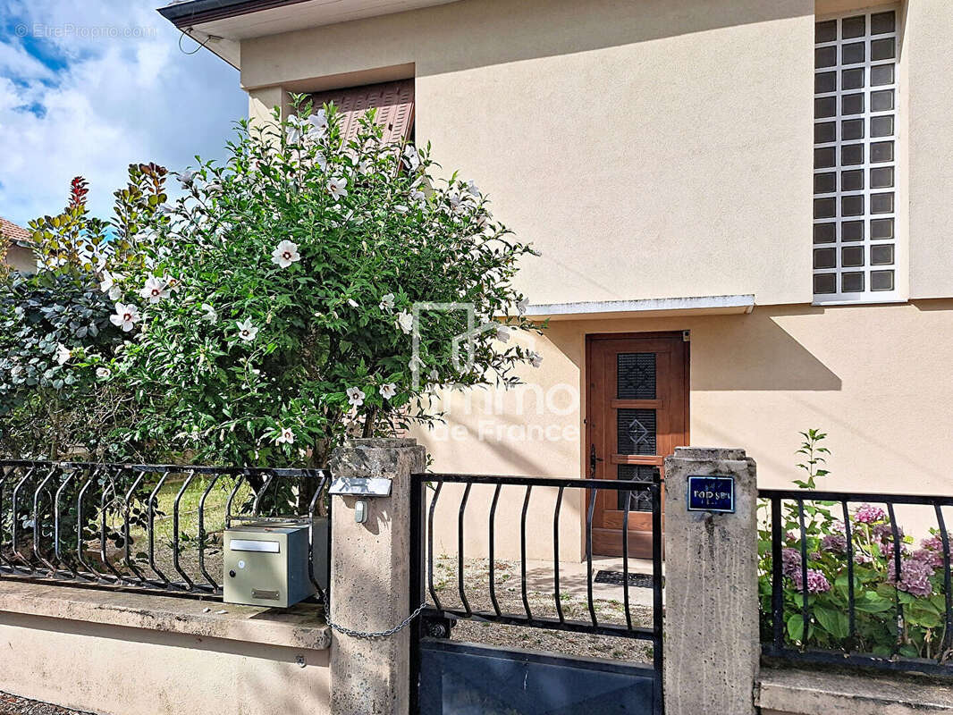 Maison Bourg En Bresse 5 pièce(s) 100 m2 - photo 5