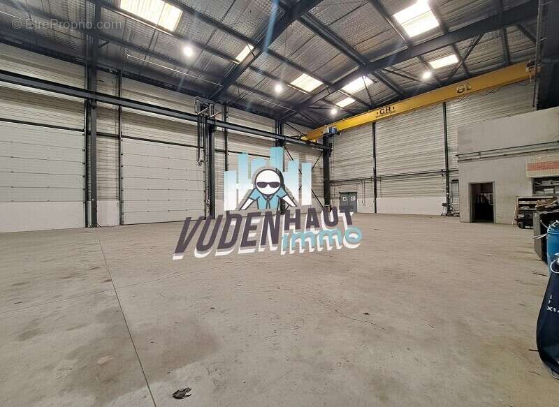 Commerce à CARBONNE