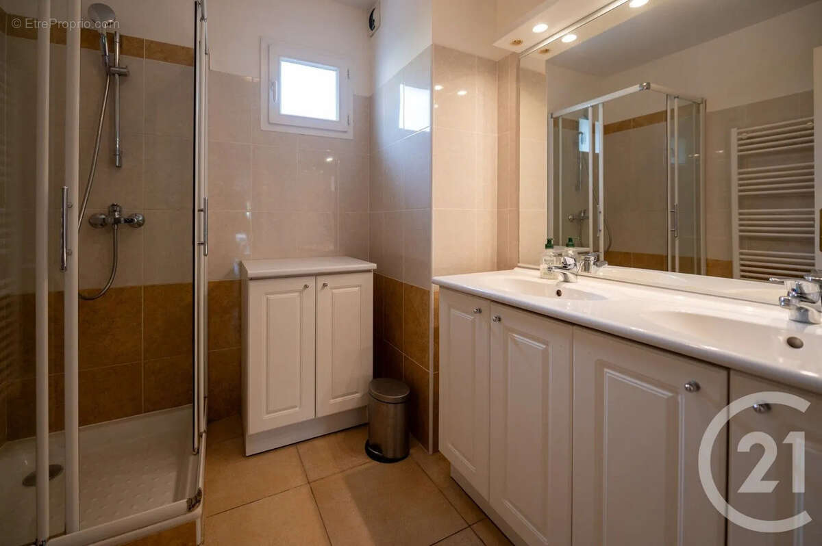 Appartement à LE LAVANDOU