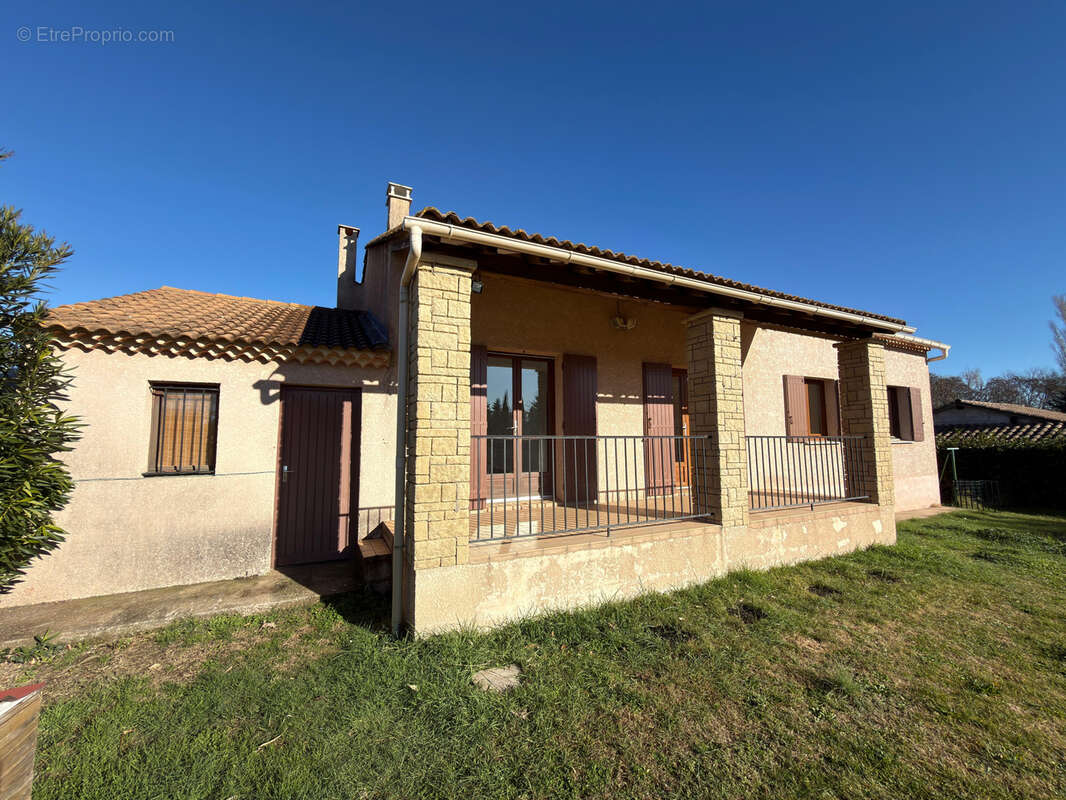 Maison à SAINT-QUENTIN-LA-POTERIE