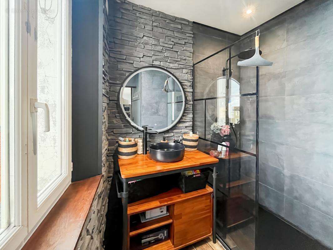 Appartement à CUERS