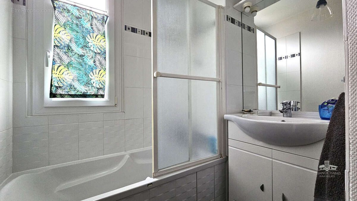 Maison à LA CHAPELLE-SUR-ERDRE