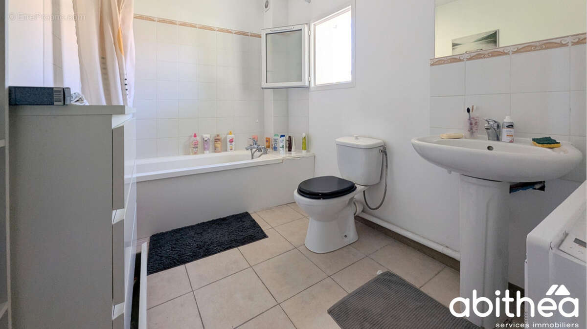 Maison à LES BILLAUX