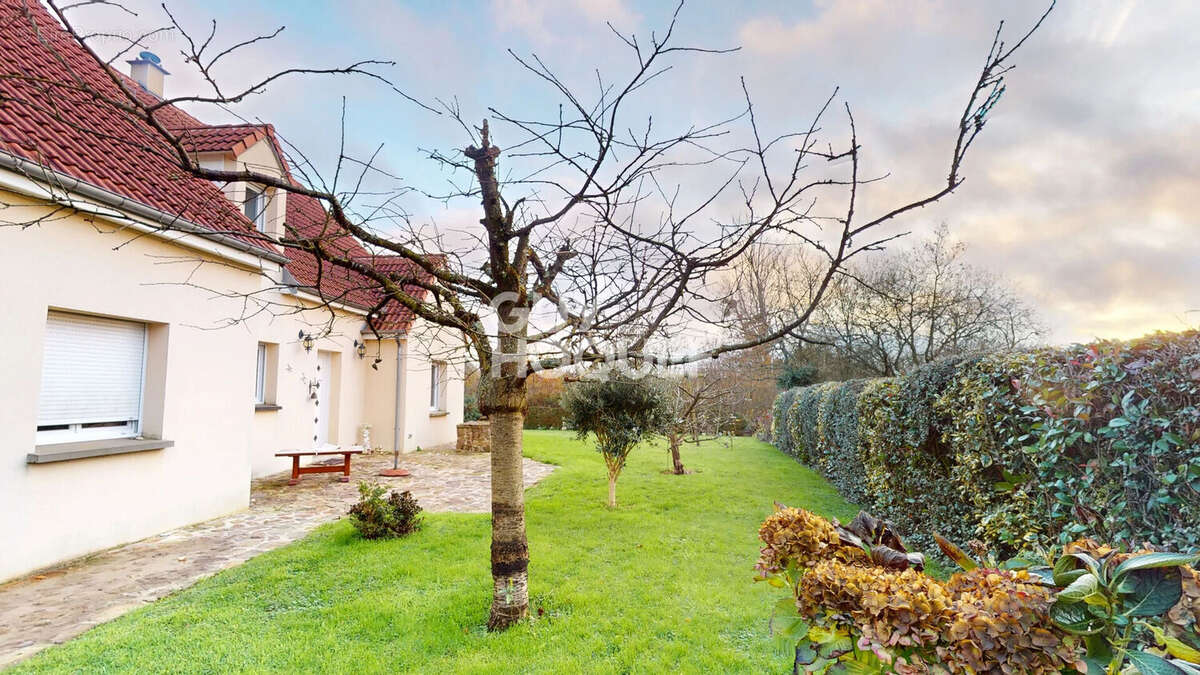 Maison à FOLLIGNY