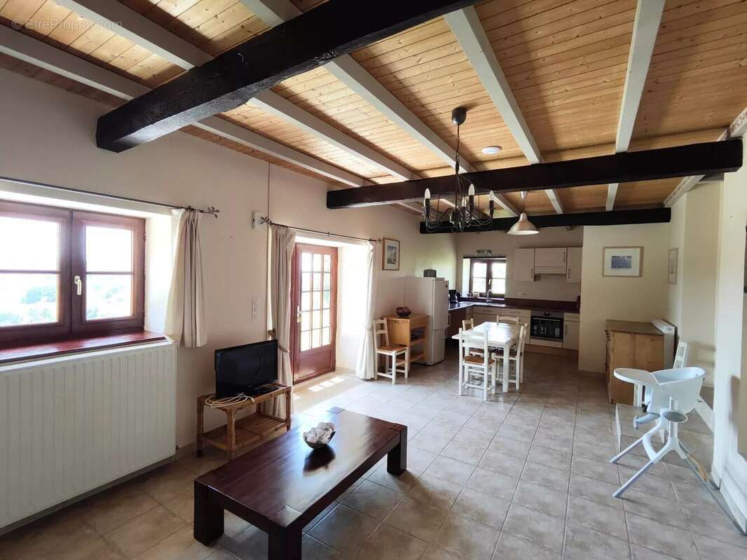 Maison à ORRIULE
