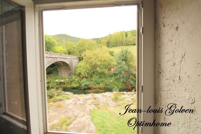 Maison à VERSOLS-ET-LAPEYRE