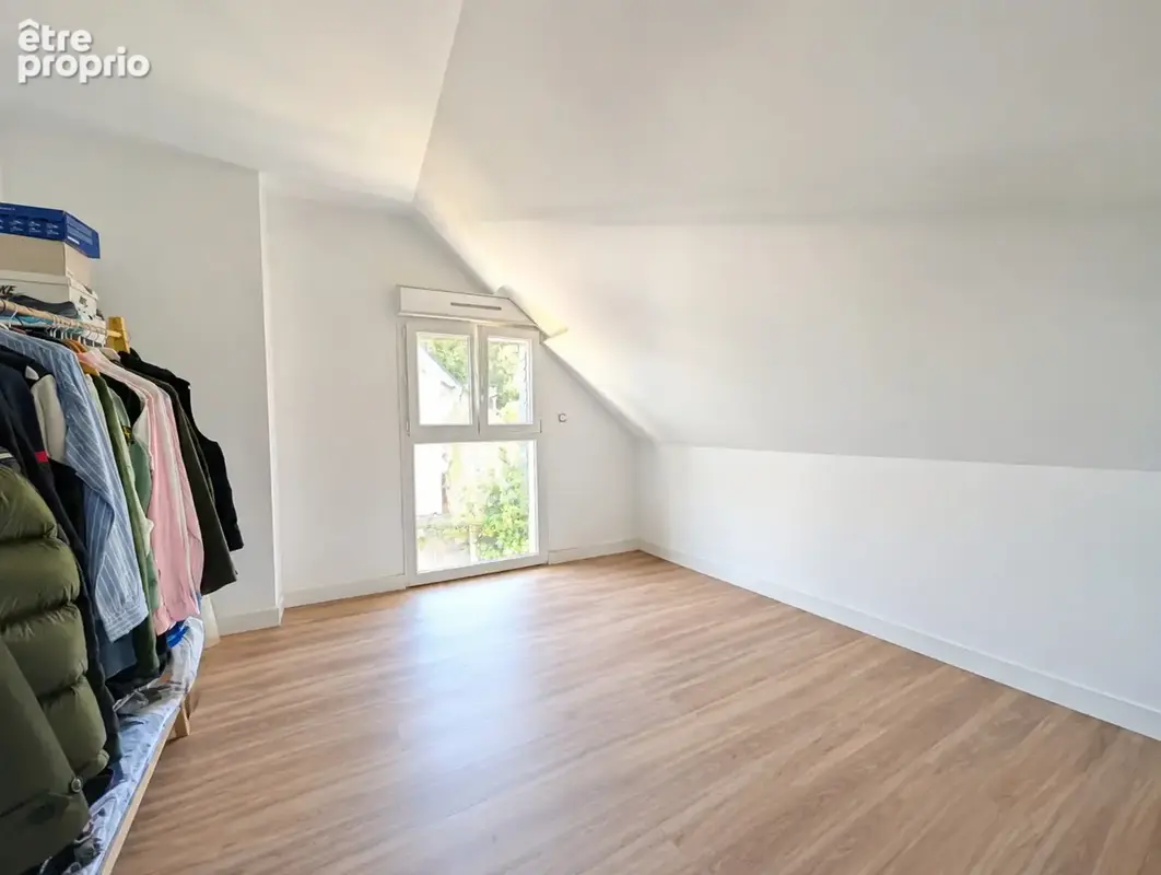 Maison rénovée - 5 pièces - MALESTROIT (56) - Vannes - terrain - photo 9